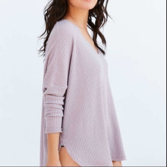 Urban Outfitters Waffle Knit V Neck - Picture 2 of 5